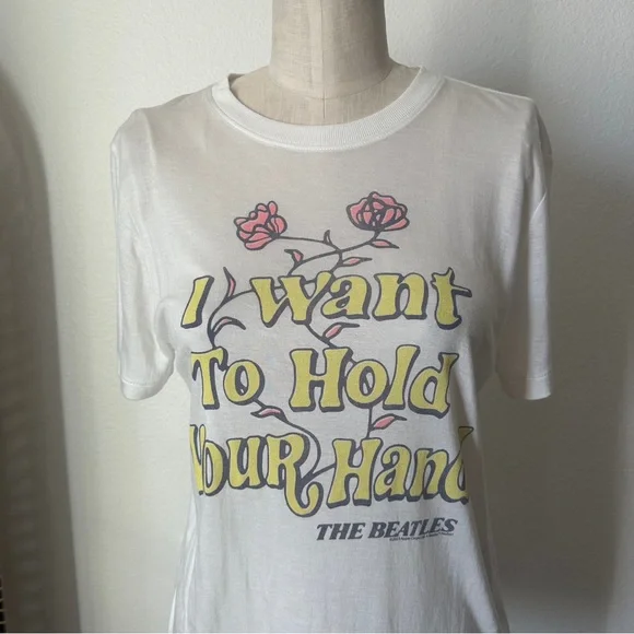 Junk Food Clothing The Beatles "I Want To Hold Your Hand" Tee - Picture 2 of 4
